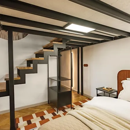 Old Town Mezzanine By Fragola Collection Apartman