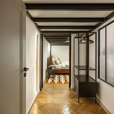 Old Town Mezzanine By Fragola Collection Apartman *