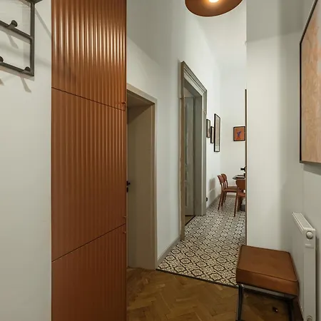 Old Town Mezzanine By Fragola Collection * Krakkó